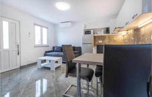 Portoroz Apartment | 1 Bedroom Beautiful Apartment In Piran