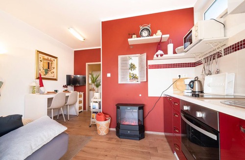 Opric Apartment | 1 bedroom lovely apartment in Ika