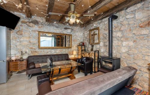 Drivenik House | 1 Bedroom Lovely Home In Drivenik