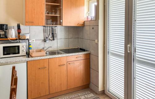 Rab Town Apartment | 1 Bedroom Lovely Apartment In Rab Supdraga