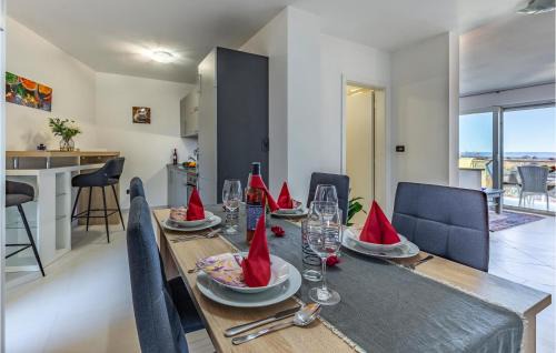 Liznjan Apartment | 1 Bedroom Nice Apartment In Liznjan