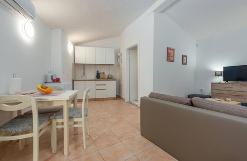 Potocnica House | 1 bedroom nice home in Potocnica