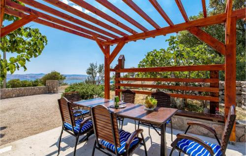Cesarica Apartment | 1 Bedroom Pet Friendly Apartment In Cesarica