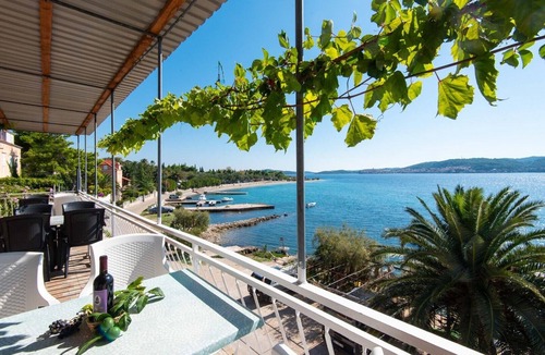 Kuciste Apartment | 1-Bedroom Sea-view Apartment front row to the sea!