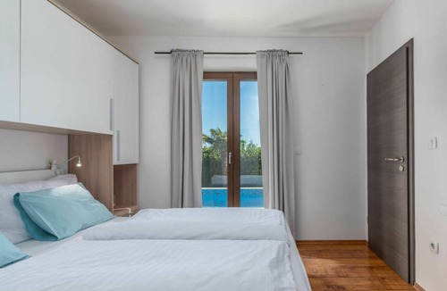 Nova Vas Other | 100 m² Accommodation ∙ 3 bedrooms ∙ 6 guests