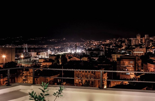 Rijeka Apartment | 105m2 Penthouse Sea View Rijeka, free garage parking