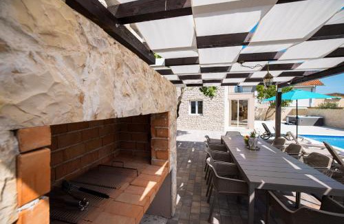 Vir House | 1oak villa