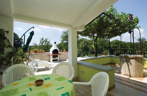 Belavici House | 2 bedroom accommodation in Belavici