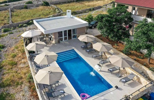 Kustici Apartment | 2 bedroom accommodation in Kustici