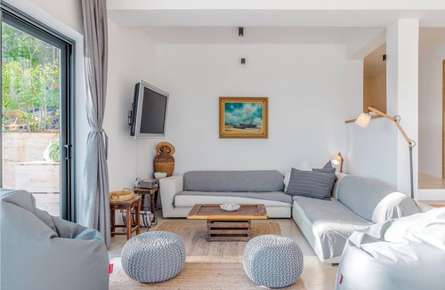 Ravni House | 2 bedroom accommodation in Ravni