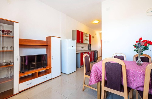 Nevidane Apartment | 2 bedroom amazing apartment in Nevidane