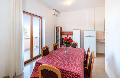 Nevidane Apartment | 2 bedroom amazing apartment in Nevidane