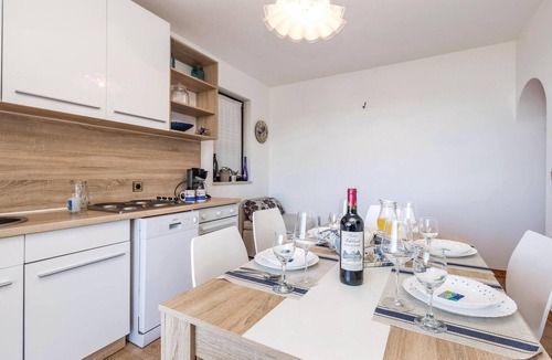 Supetarska Draga Apartment | 2 bedroom awesome apartment in Supetarska Draga