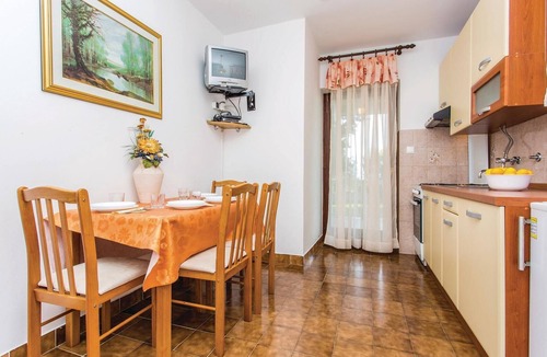 Milcetici Apartment | 2 bedroom awesome apartment in Malinska
