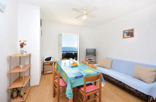 Ivan Dolac Apartment | 2 Bedroom Awesome Apartment In Ivan Dolac