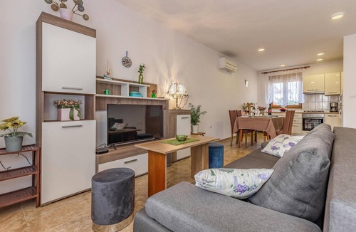 Gregovica Apartment | 2 bedroom awesome apartment in Pula