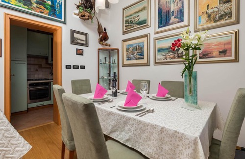 Veprinac Apartment | 2 bedroom beach front apartment in Icici