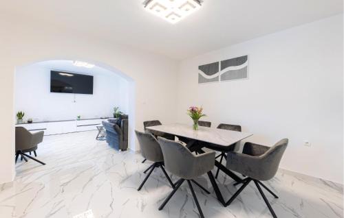 Citluk Apartment | 2 Bedroom Beautiful Apartment In Citluk