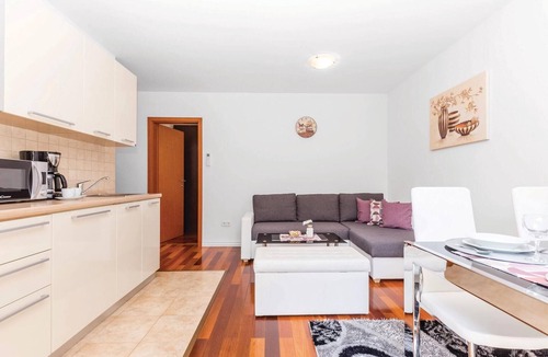Crikvenica Apartment | 2 bedroom cozy apartment in Crikvenica