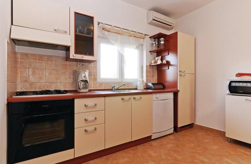 Sukosan House | 2 bedroom gorgeous home in Sukosan