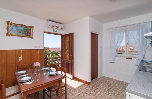 Supetar Apartment | 2 bedroom nice apartment in Supetar
