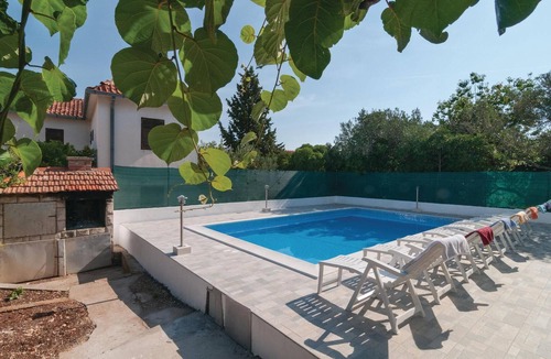 Supetar Apartment | 2 bedroom nice apartment in Supetar
