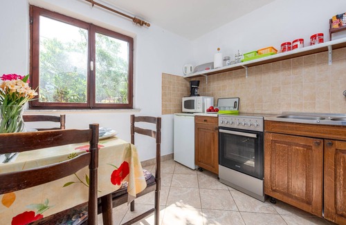 Karlobag House | 2 bedroom nice home in Karlobag