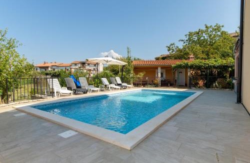 Nedescina House | 2 Cottage Houses 3 bedrooms & private pool