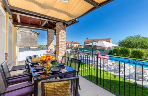 Jadreski House | 3 bedroom accommodation in Jadreski