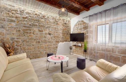 Kucine House | 3 bedroom accommodation in Kucine