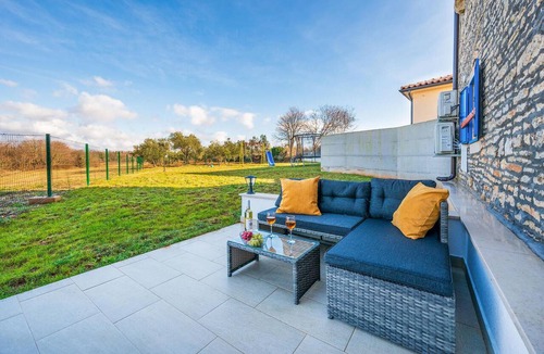 Jursici House | 3 bedroom amazing home in Brscici