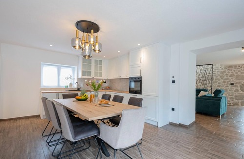 Zmijavci House | 3 bedroom amazing home in Runovic