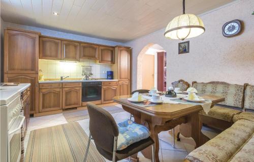 Pavicini Apartment | 3 Bedroom Beautiful Apartment In Pavicini