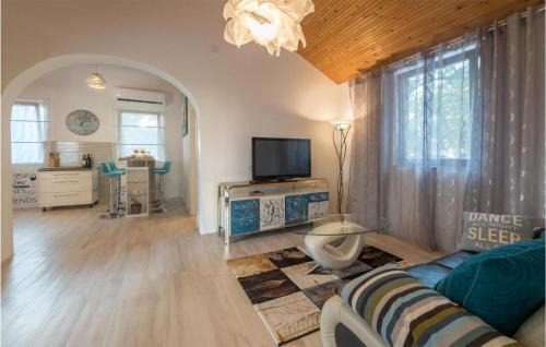 Potocnica House | 3 Bedroom Beautiful Home In Potocnica