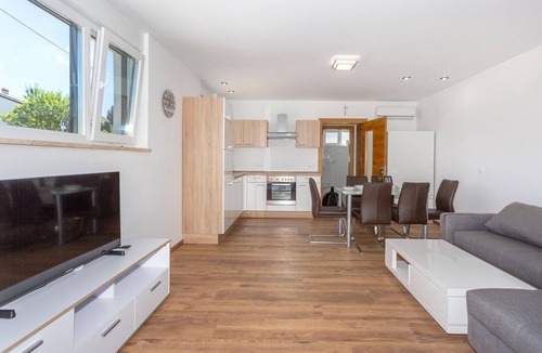 Malinska Apartment | 3 bedroom cozy apartment in Malinska