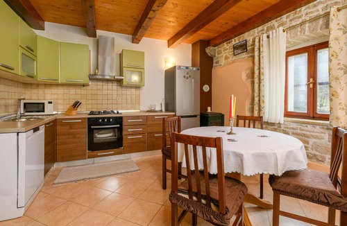 Gracisce House | 3 bedroom gorgeous home in Mandalencici