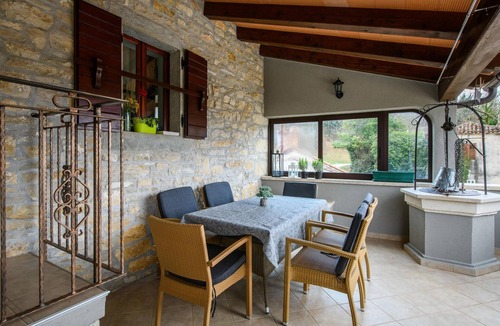 Gracisce House | 3 bedroom gorgeous home in Mandalencici