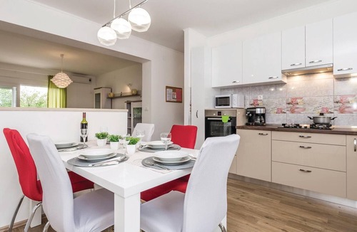 Jusici Apartment | 3 bedroom lovely apartment in Jurdani