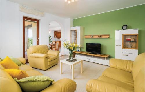 Martinski Apartment | 3 Bedroom Lovely Apartment In Nedescina
