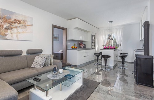Rasopasno House | 3 bedroom luxurious home in Rasopasno
