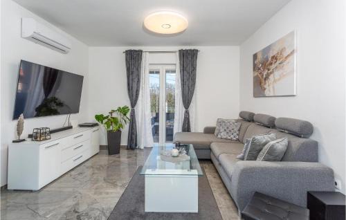 Rasopasno House | 3 Bedroom Luxurious Home In Rasopasno