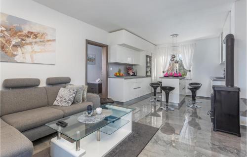 Rasopasno House | 3 Bedroom Luxurious Home In Rasopasno