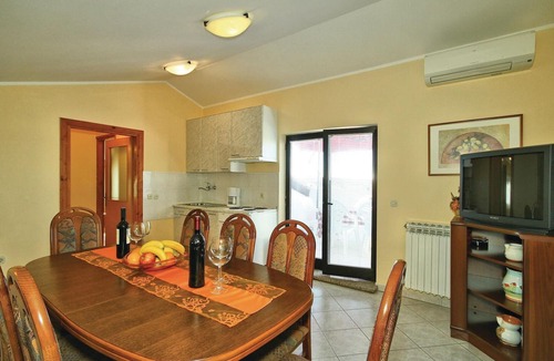 Stancija Vodopija Apartment | 3 bedroom nice apartment in Porec