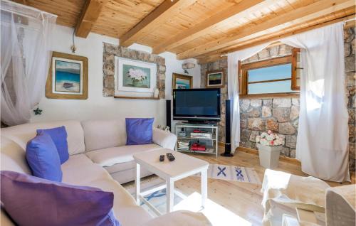 Baric Draga House | 3 Bedroom Nice Home In Lukovo Sugarje