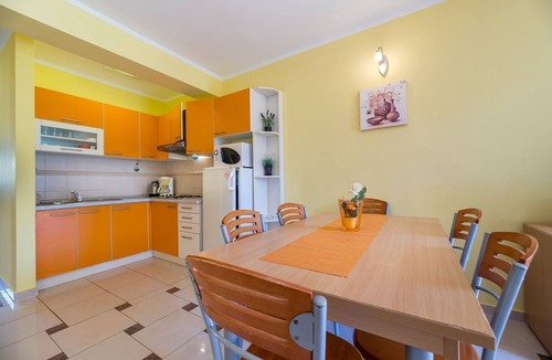 Jurandvor Apartment | 350 metres to the great long beach in Baska