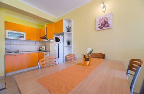 Jurandvor Apartment | 350 metres to the great long beach in Baska