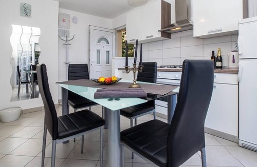 Jesenice Apartment | 36 m² Studio flat ∙ 1 bedroom ∙ 3 guests