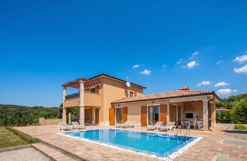Paradiz Villa | 3BR Istrian Villa Erla w/Private Pool, Labin, Croatia