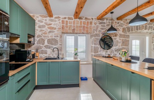 Bakar House | 4 bedroom accommodation in Hreljin