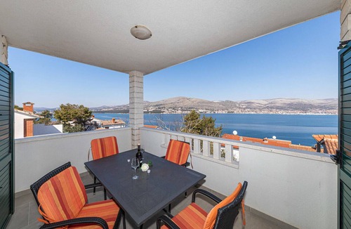 Okrug Donji Apartment | 4 bedroom amazing apartment in Okrug Donji